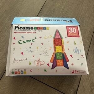 Picasso Tiles building tiles